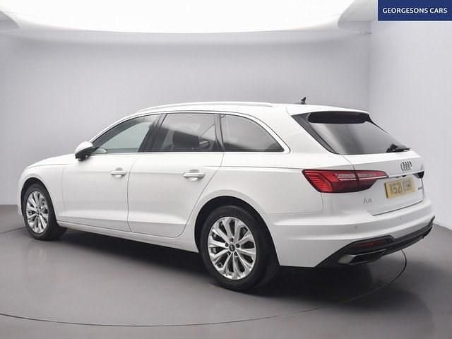 Used Audi A4 Business 150 HP (110 kW) 2021 White Estate