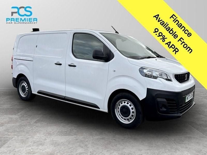 Used Peugeot e-Expert 100 kW (136 HP) 2021 White Van