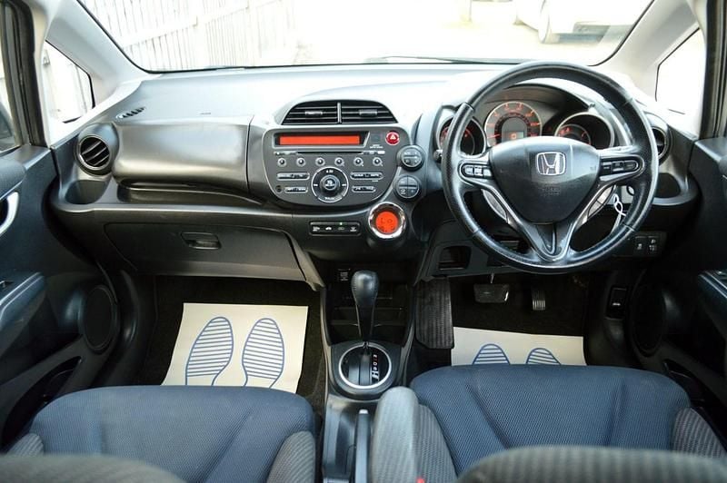 Used Honda Jazz ES 2015 Grey Hatchback