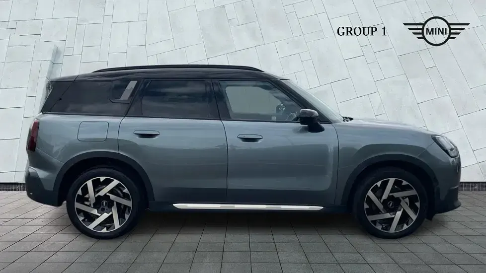 Used Mini Countryman 168 HP (123 kW) 2024 Green SUV