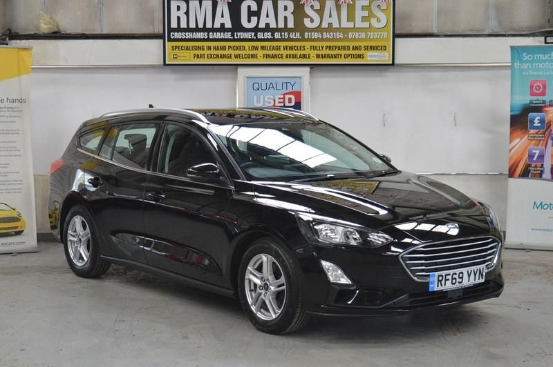 Used Ford Focus Zetec 95 HP (69 kW) 2019 Black Estate