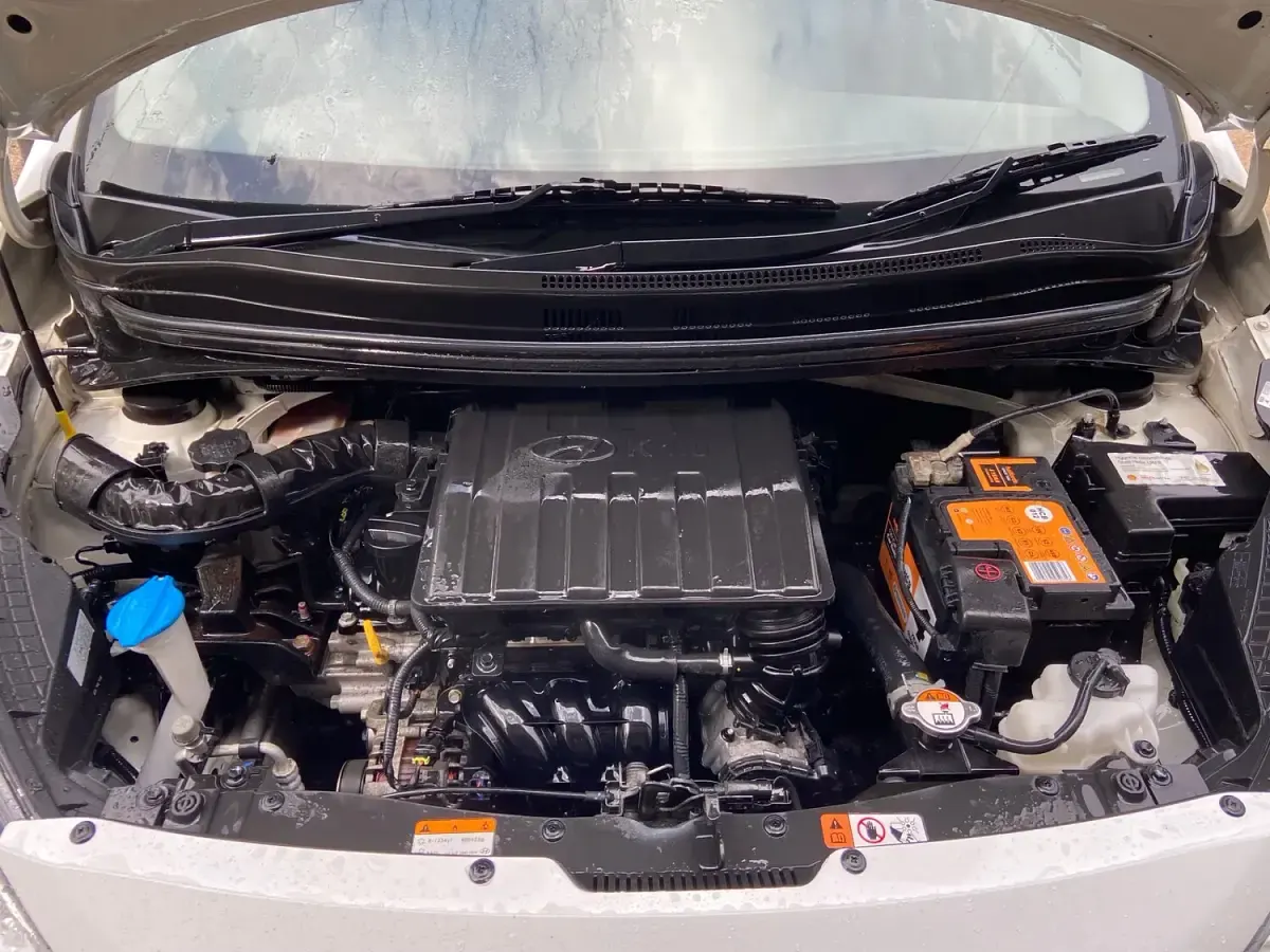 Käytetty Hyundai i10 SE 67 HP (49 kW) 2016 Valkoinen Viistoperä