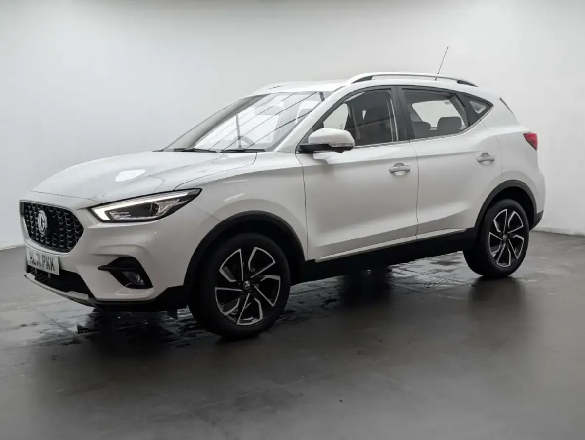 Używany MG ZS Exclusive 106 KM (77 kW) 2021 Biały SUV