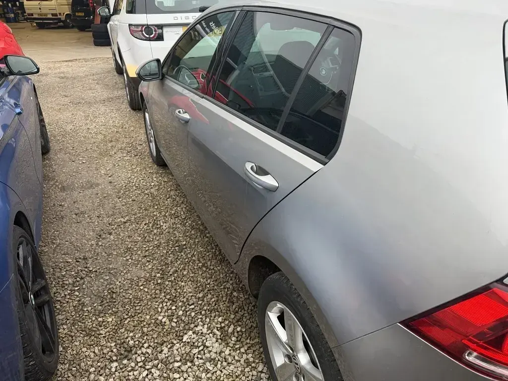 Begagnad VW Golf VII Edition 110 HK (80 kW) 2016 Silver Halvkombi