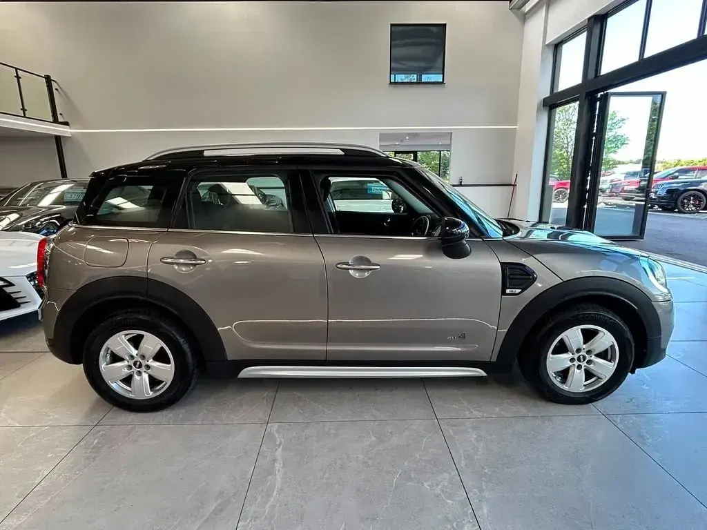 Used Mini Cooper 156 HP (114 kW) 2018 Silver Hatchback