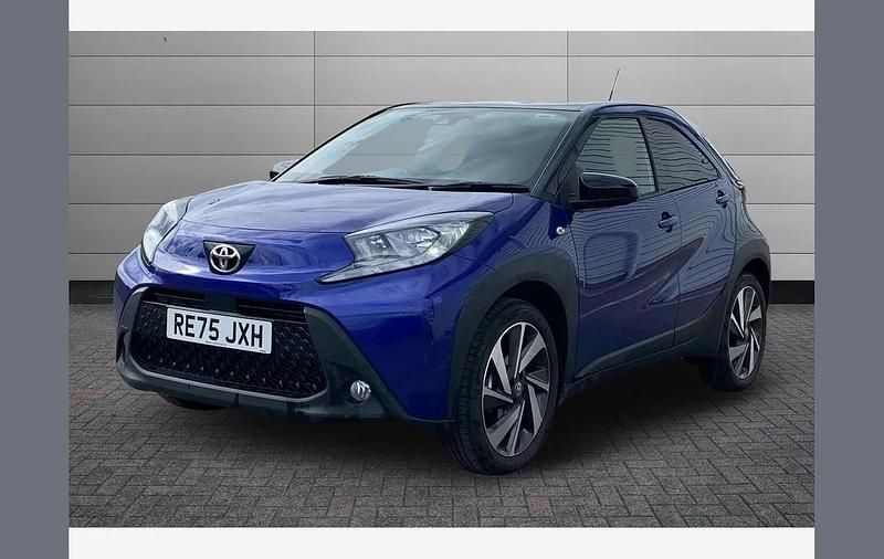 Used Toyota Aygo X 72 HP (52 kW) 2025 Blue SUV