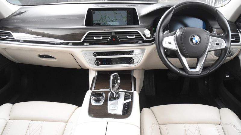 Used BMW 730 Comfort Edition 286 HP (210 kW) 2021 Silver Sedan