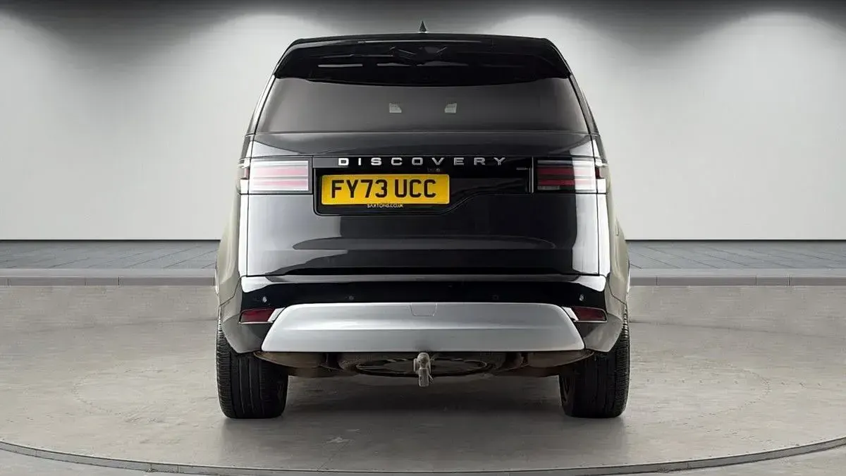 Used Land Rover Discovery 5 S 2023 Carpathian grey SUV