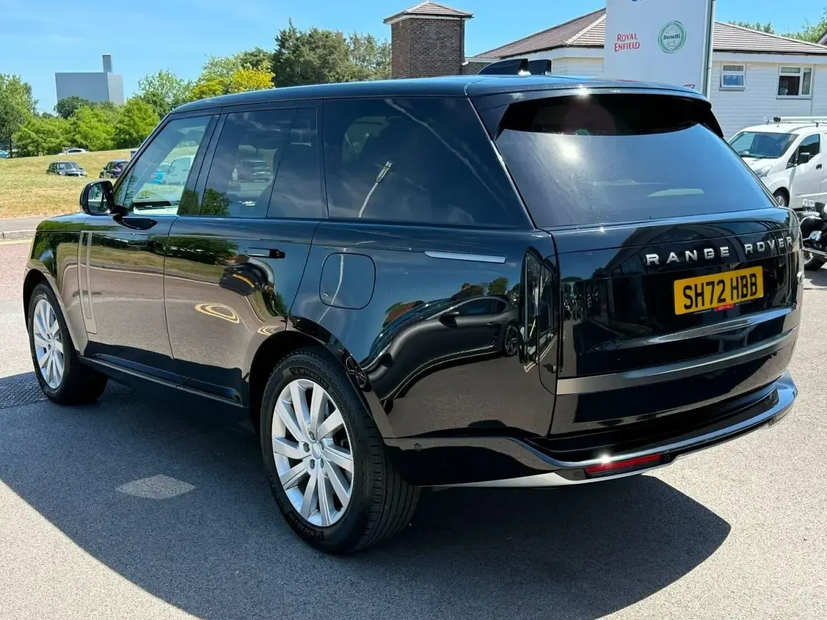 Used Land Rover Range Rover SE 2022 Black SUV