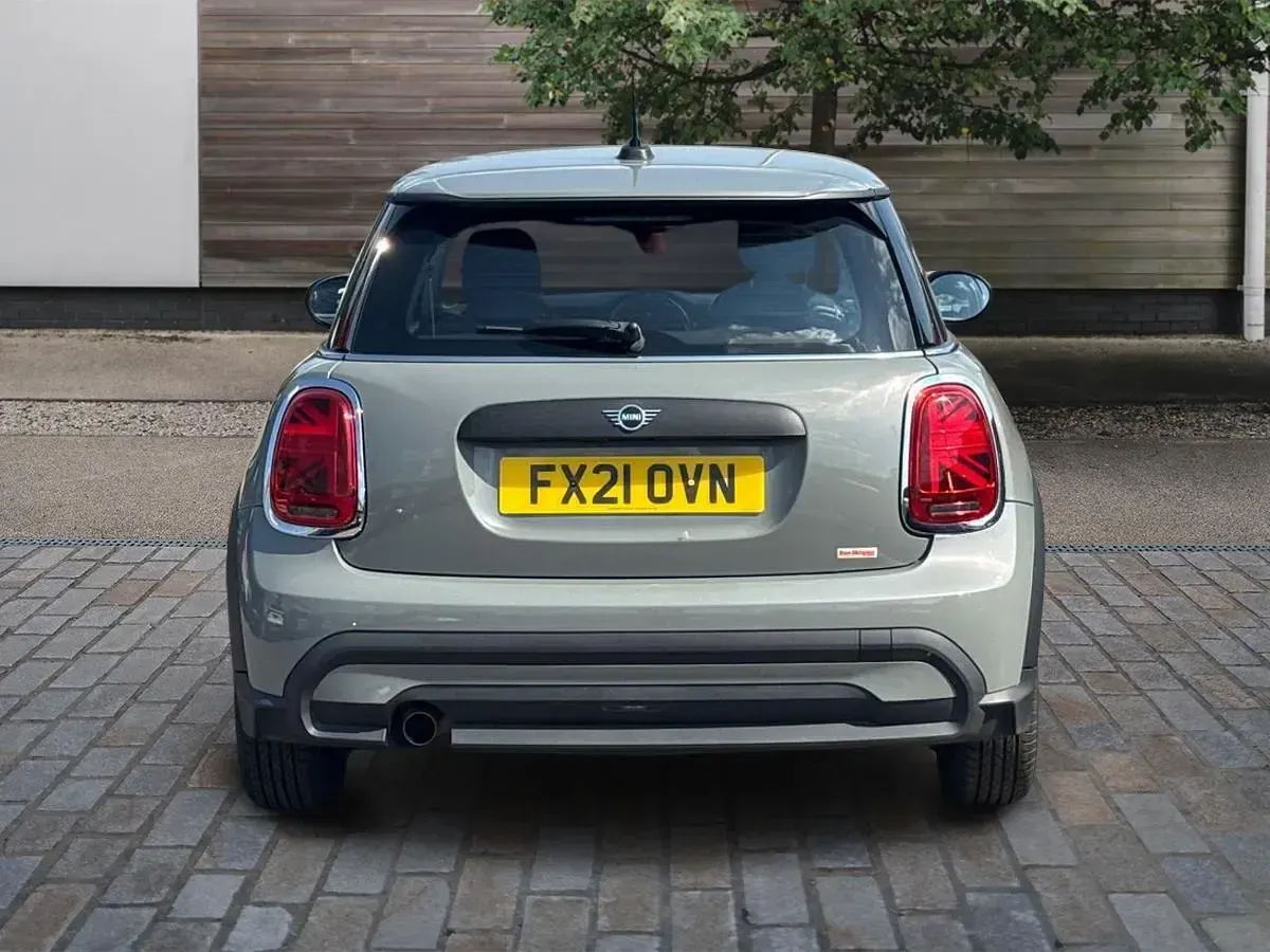 Used Mini ONE Classic 102 HP (75 kW) 2021 Grey Hatchback