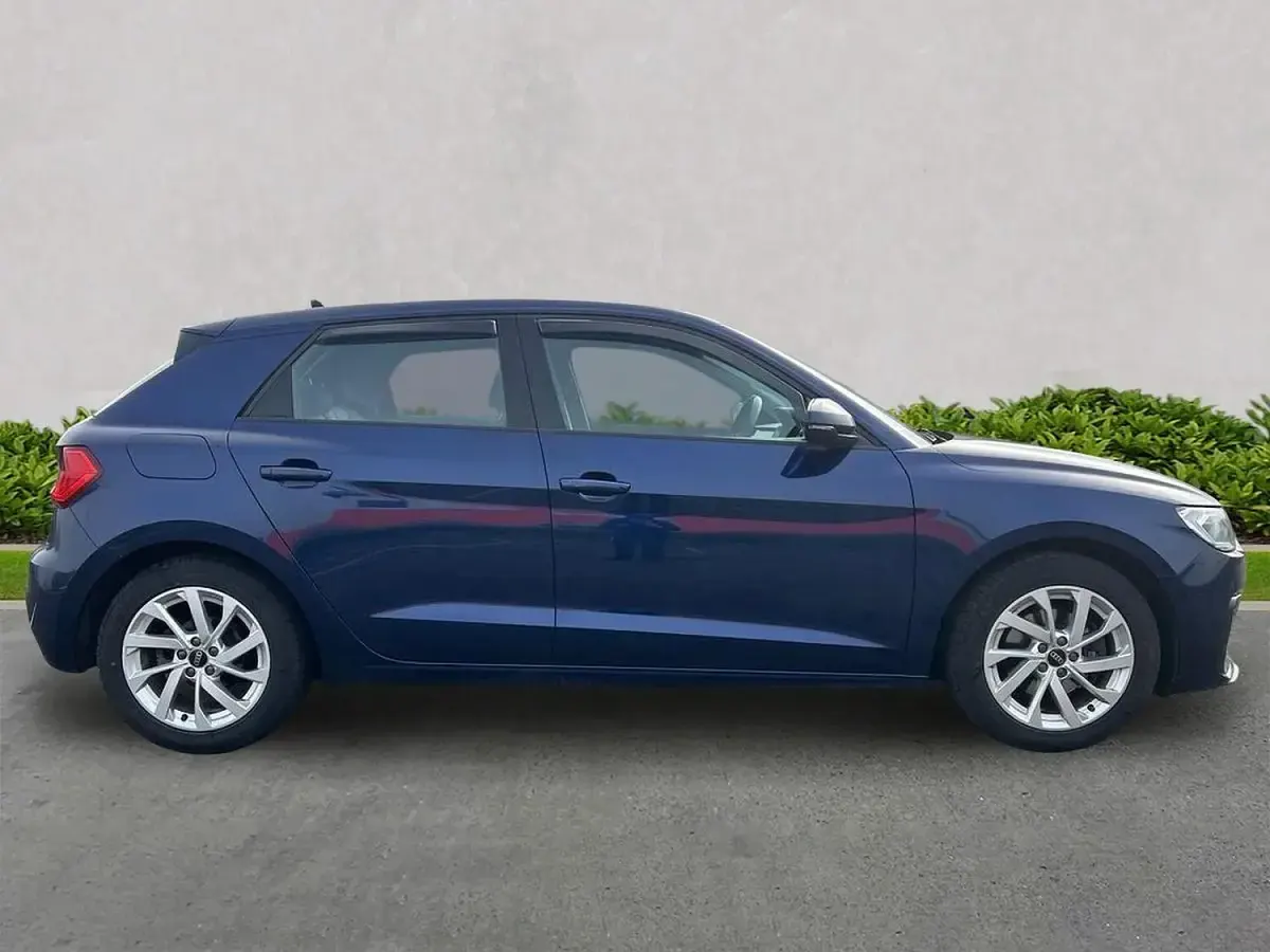 Used Audi A1 Sport 108 HP (79 kW) 2023 Blue SUV