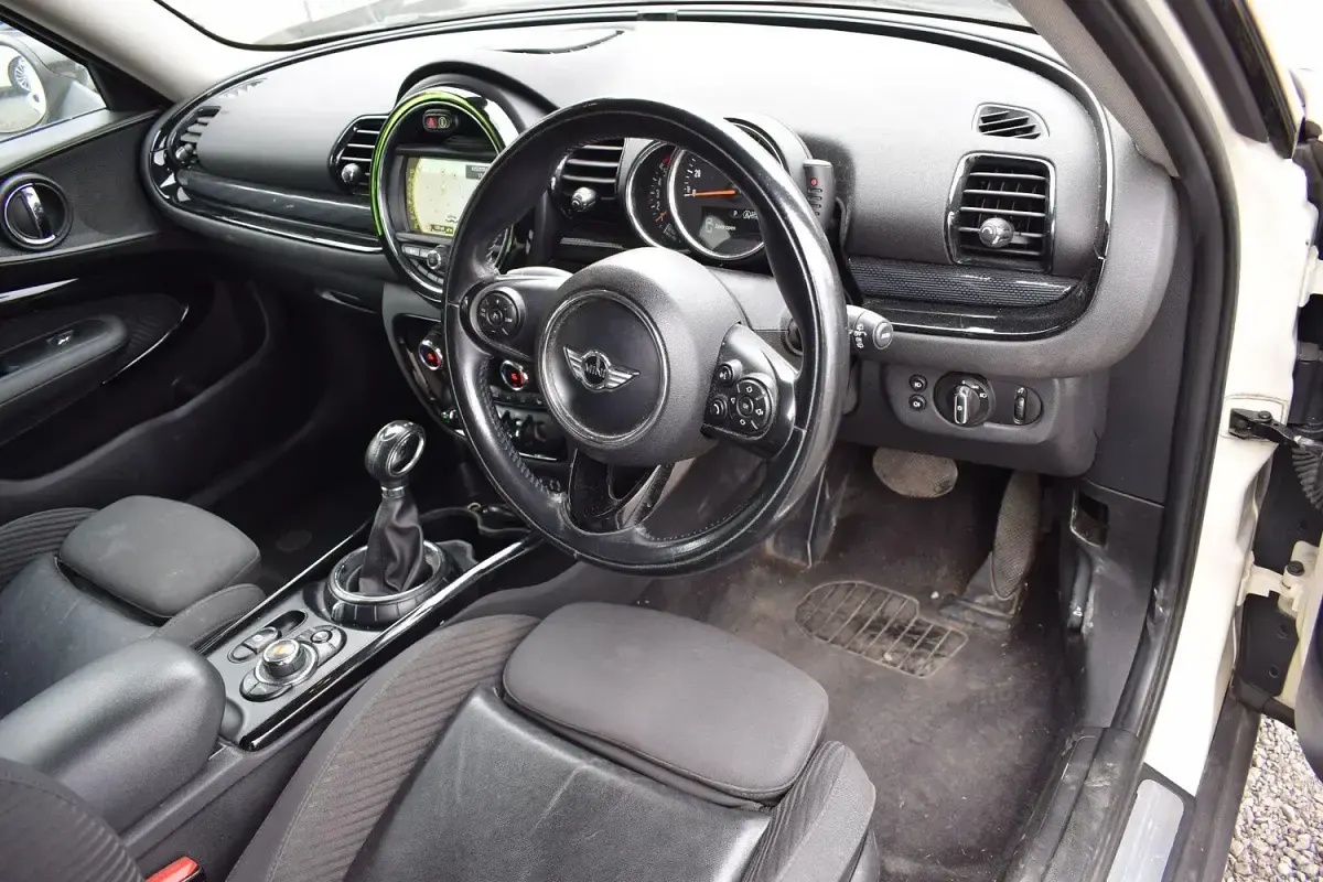 Used Mini Cooper Clubman 150 HP (110 kW) 2016 White Estate
