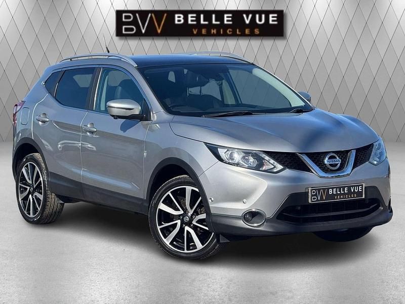 Silver Used 2017 Nissan Qashqai Tekna SUV | £7,079 (Super price) - Image 1/4