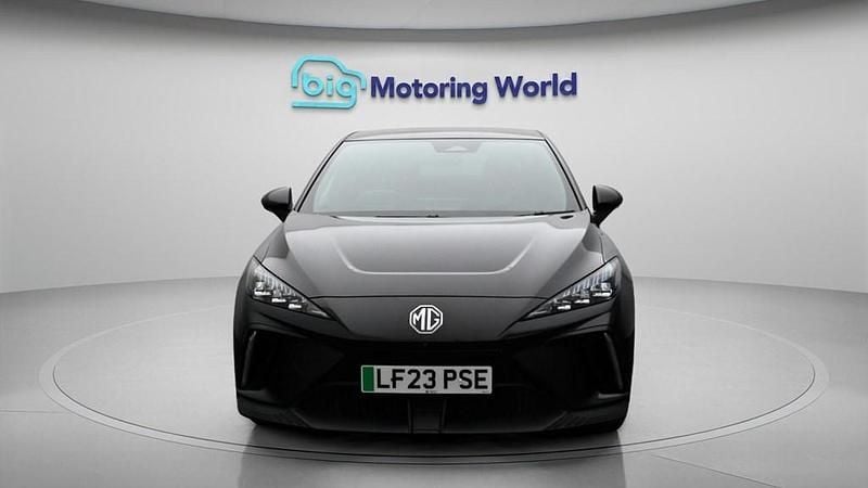 Begagnad MG MG4 EV Trophy 319 kW (435 HK) 2023 Halvkombi