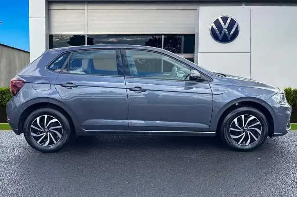 Used VW Polo Life 95 HP (69 kW) 2023 Grey Hatchback