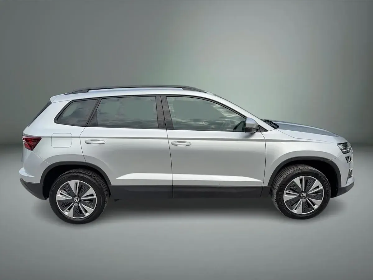 Used Skoda 110 R SE Drive 81 HP (59 kW) 2022 Brilliant silver metallic Estate