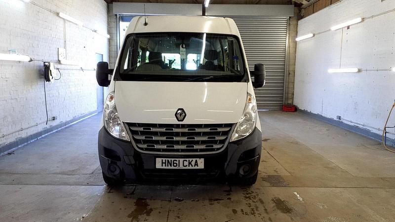 Used Renault Master 2011 White Estate