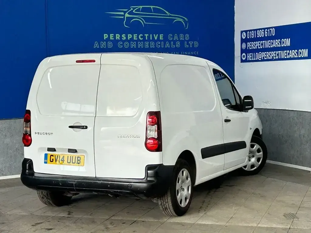 Used Peugeot Partner 74 HP (54 kW) 2014 White