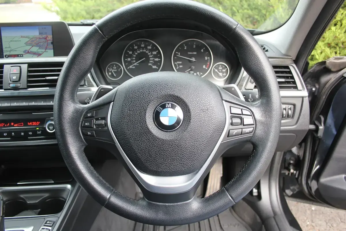 Used BMW 330 Luxury Line 2013 Black Estate