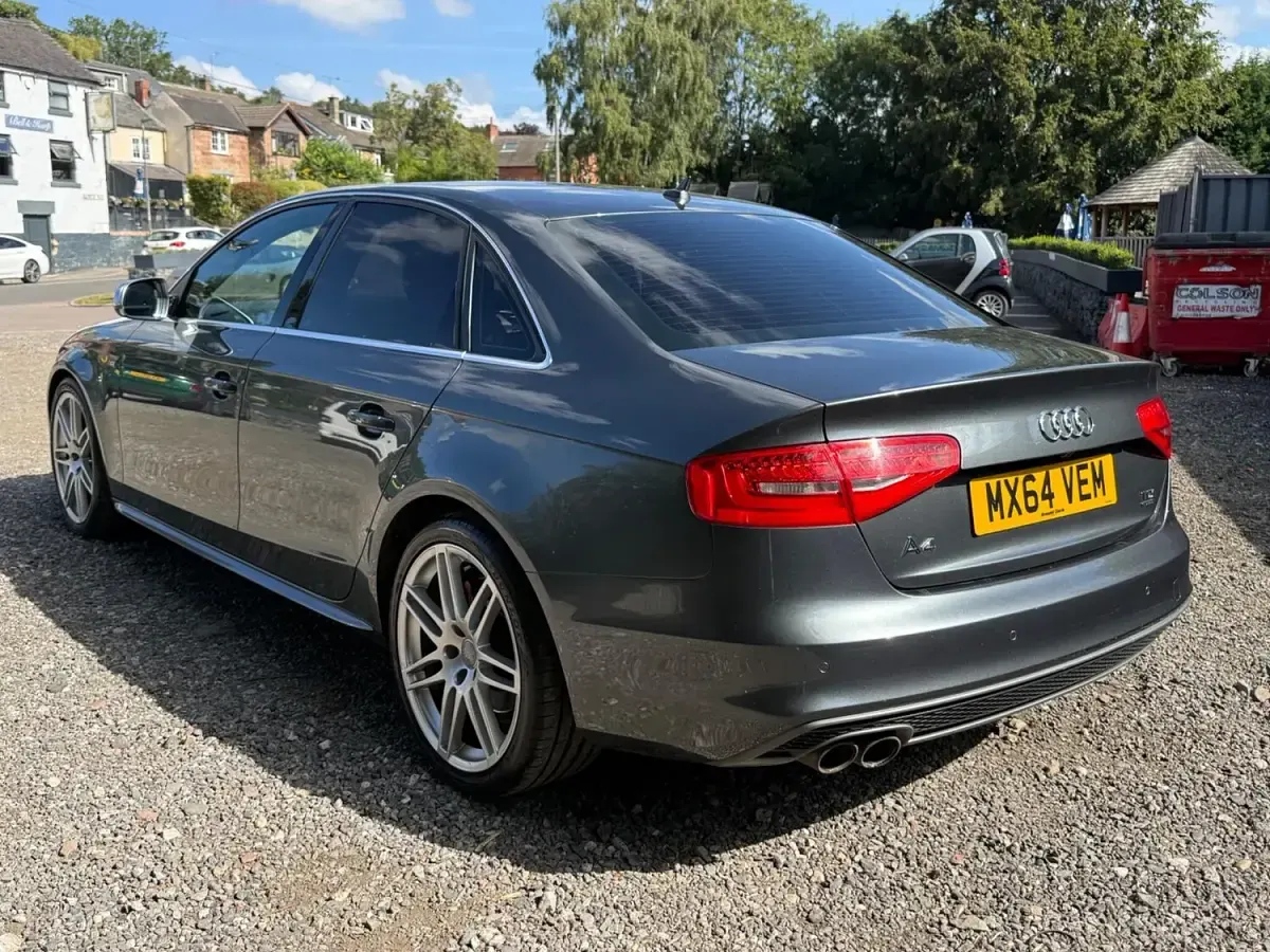 Used Audi A4 S-Line 174 HP (127 kW) 2014 Grey Sedan