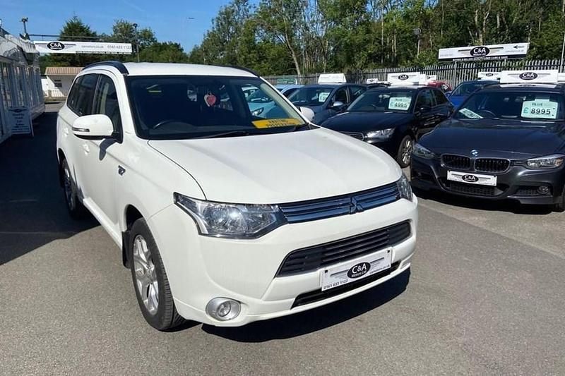 Used 2015 Mitsubishi Outlander P-HEV | £6,995 (Fair price) - Image 1/1