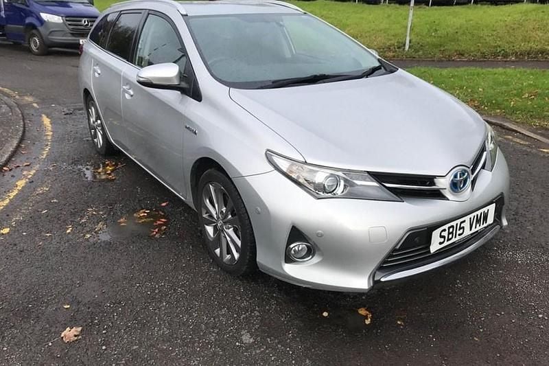 Used 2015 Toyota Auris Touring Sports Estate | £8,995 (Good price) - Image 1/1