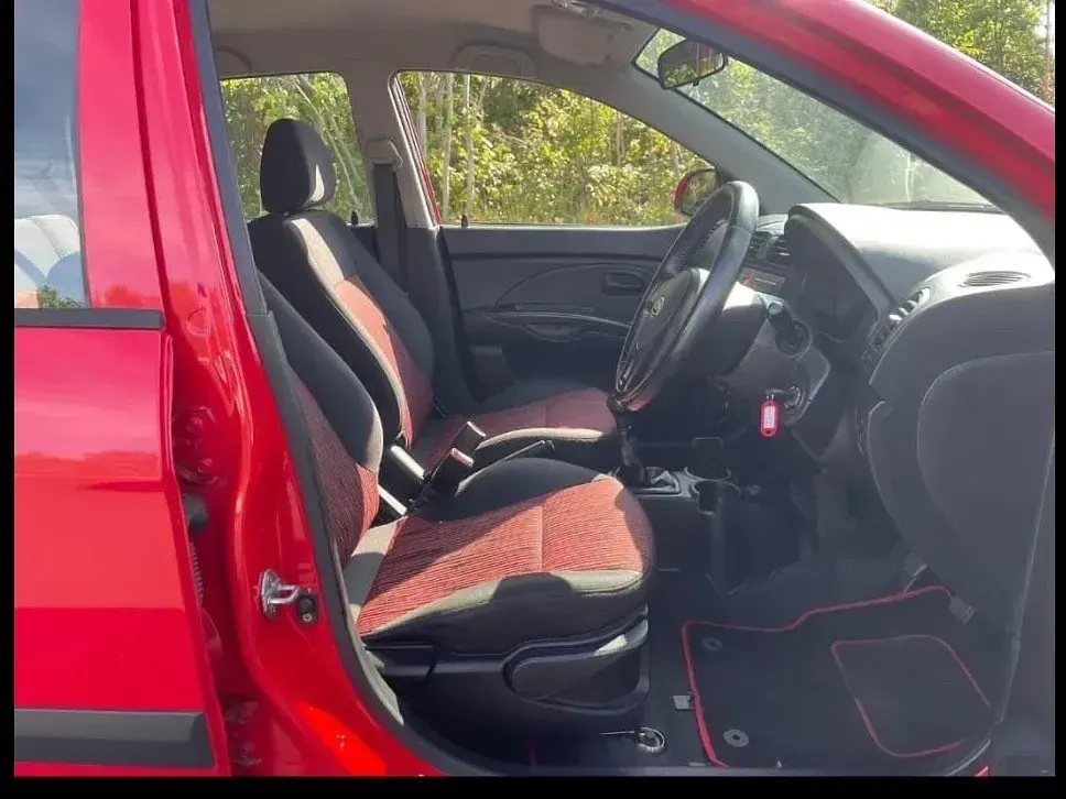 Second-hand Kia Picanto 60 CP (44 kW) 2011 Roșu Hatchback