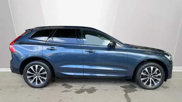 Usado Volvo XC60 Plus 247 HP (181 kW) 2024 SUV
