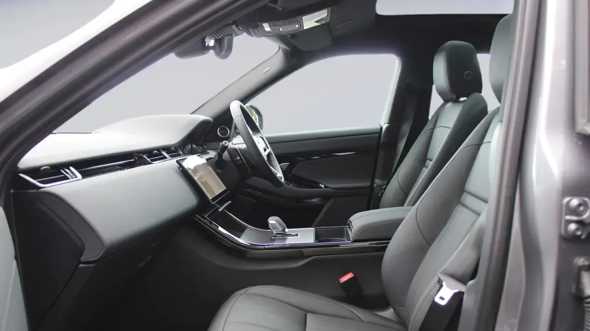 Used Land Rover Range Rover evoque SE Dynamic 2025 Grey SUV