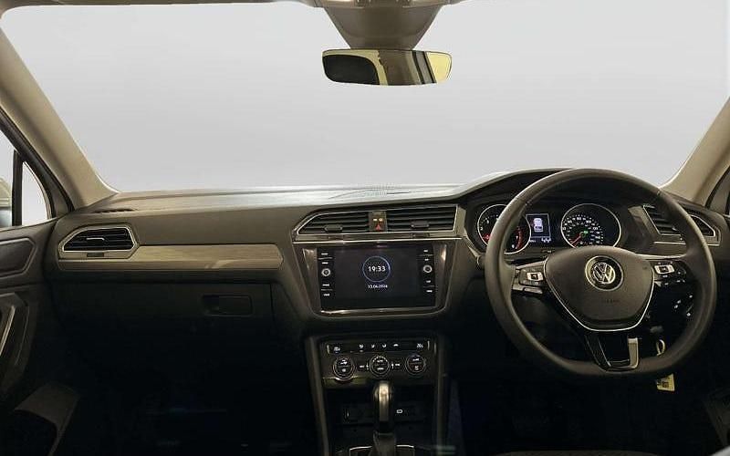 Usado VW Tiguan Allspace Match 150 HP (110 kW) 2021 Branco SUV