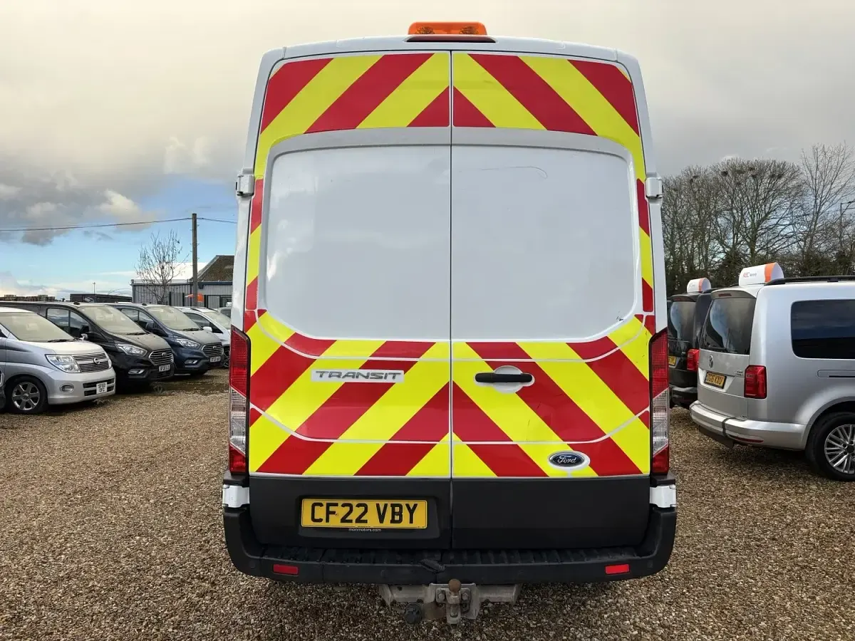 Used Ford Transit 130 HP (95 kW) 2022 White Van