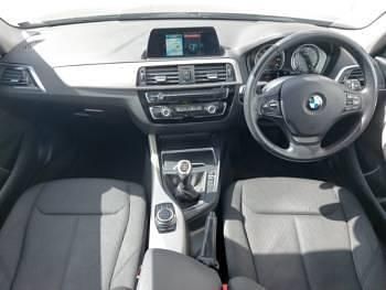 Usado BMW 118 Performance 150 CV (110 kW) 2018 Negro Utilitario