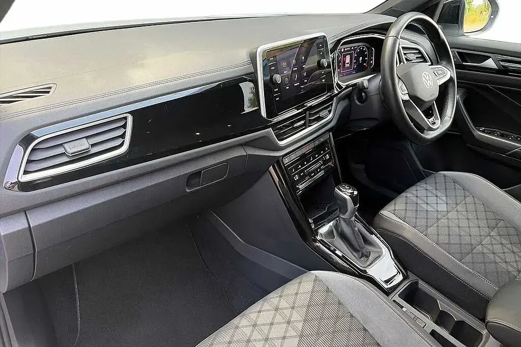 Used VW T-Roc R-line 150 HP (110 kW) 2024 White SUV