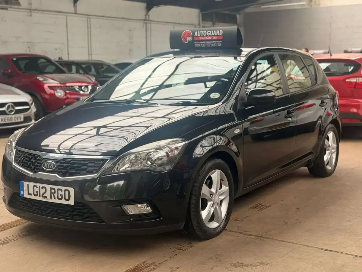 Używany Kia Ceed 2012 Czarny Hatchback