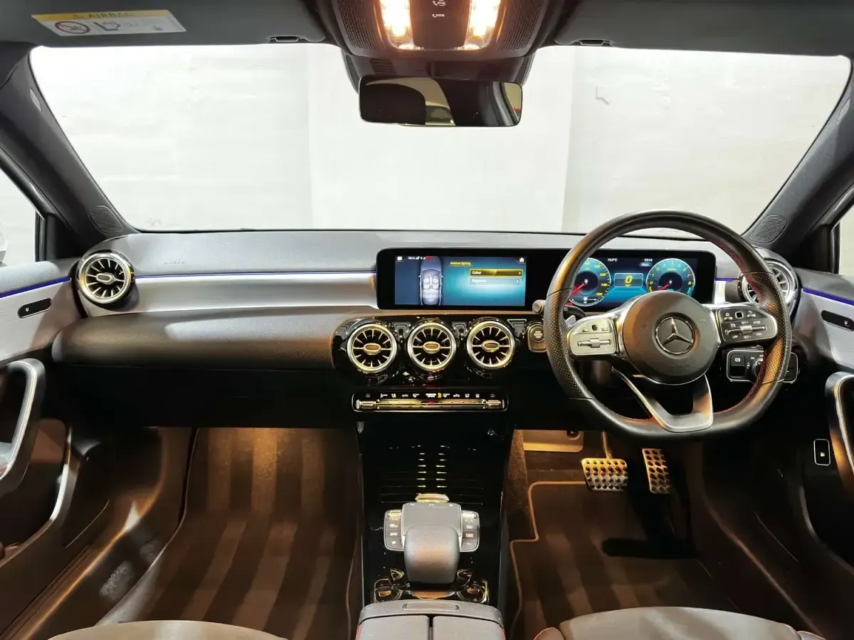 Usado Mercedes A250 AMG Line Premium 2020 Branco Citadino