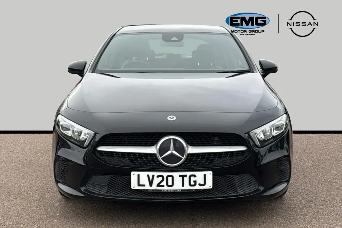 Usado Mercedes A200 Executive 163 CV (119 kW) 2020 Negro Utilitario