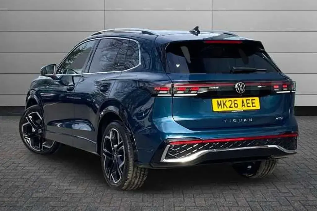 New VW Tiguan R-line 148 HP (108 kW) 2026 Grenadilla black SUV