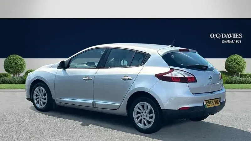 Used Renault Mégane Dynamique 110 HP (80 kW) 2015 Silver Hatchback
