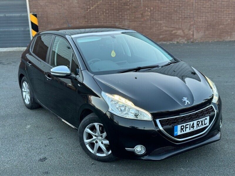Black Used 2014 Peugeot 208 Style Hatchback | £3,295 (Fair price) - Image 1/4