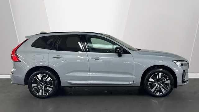 Second-hand Volvo XC60 Plus 247 CP (181 kW) 2026 SUV