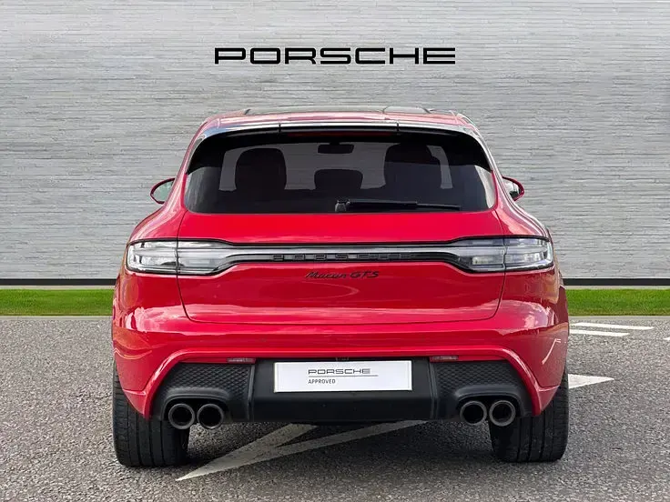 Used Porsche Macan 434 HP (319 kW) 2022 Carmine red SUV