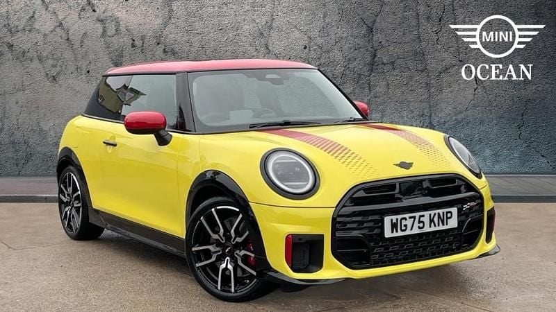 Used Mini John Cooper Works Hatch 228 HP (167 kW) 2025 Yellow Hatchback