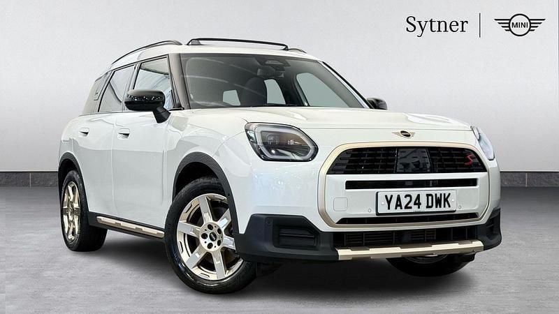 White Used 2024 Mini Countryman SUV | £29,750 (Super price) - Image 1/4