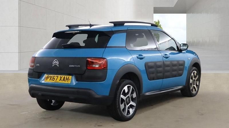Used Citroën C4 Cactus Flair 82 HP (60 kW) 2017 Blue Hatchback