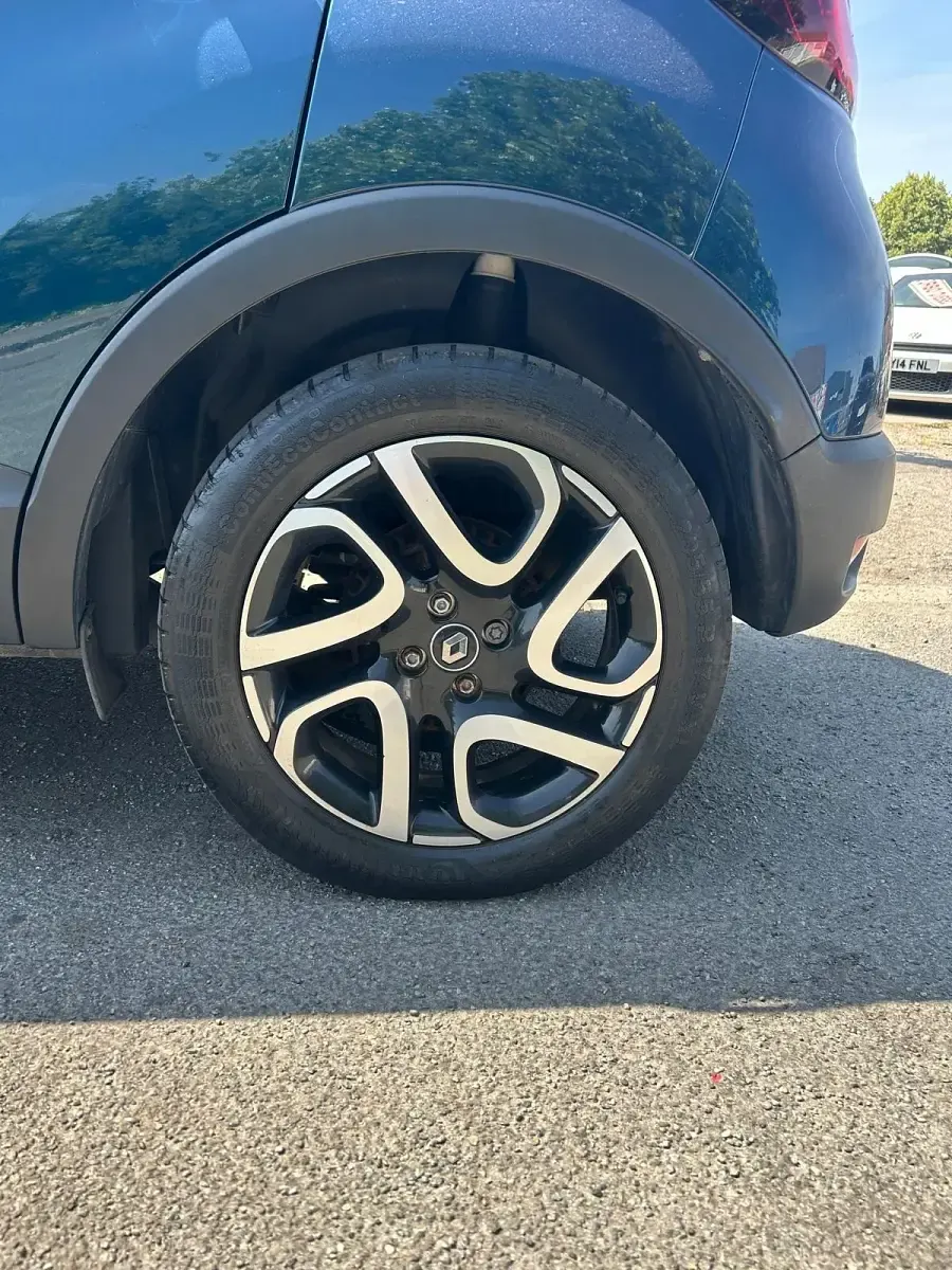 Used Renault Captur Iconic 90 HP (66 kW) 2019 Blue SUV