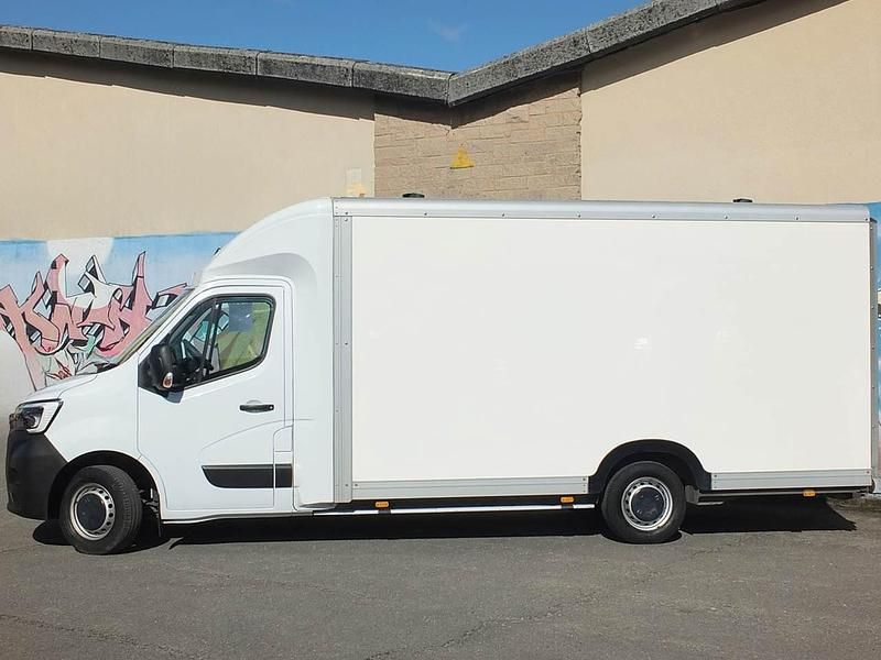 Używany Renault Master 145 KM (106 kW) 2023 Biały Van