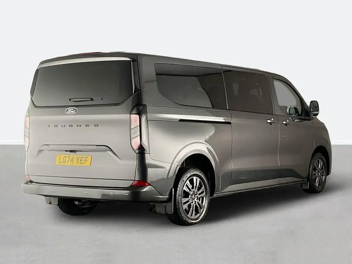 Used Ford Tourneo Custom Titanium 150 HP (110 kW) 2024 Grey Van