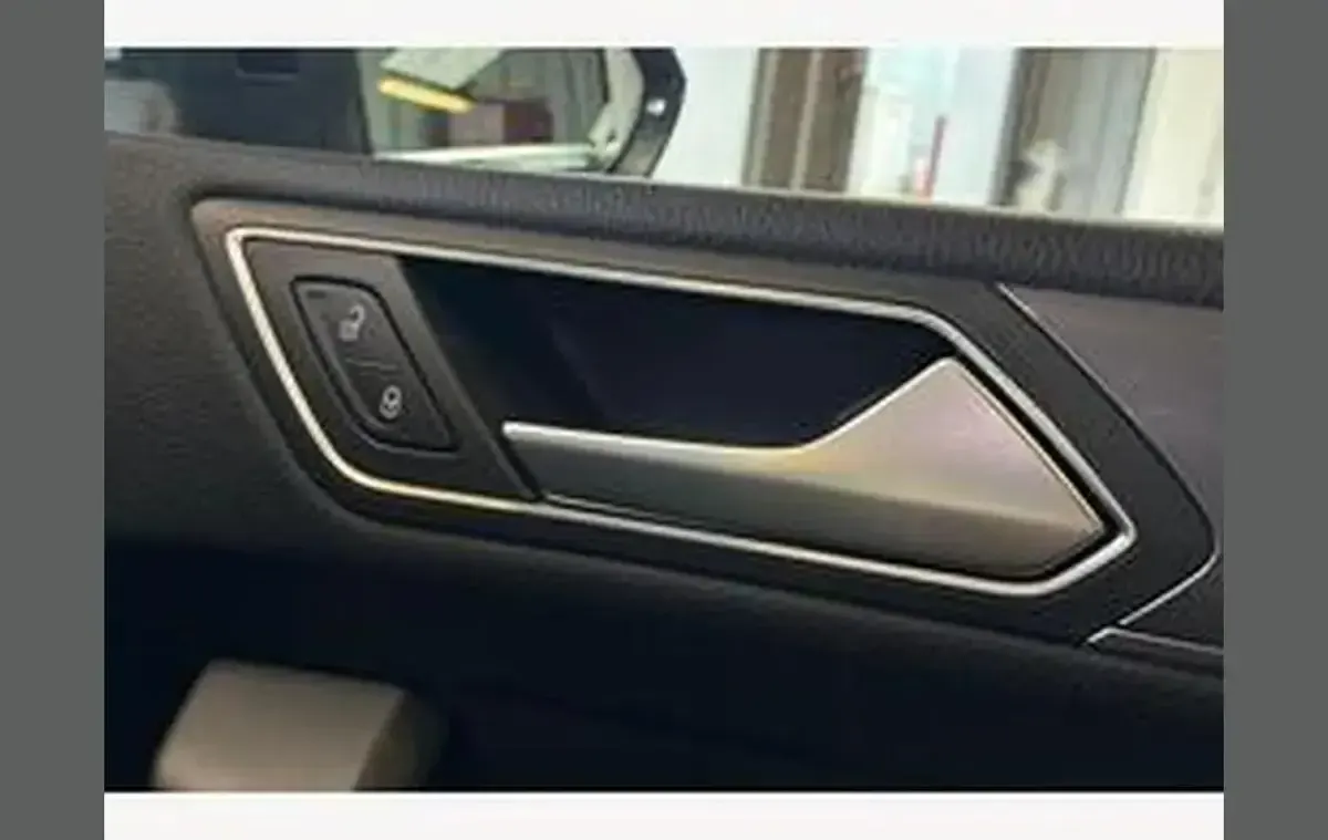 Begagnad VW Touran R-line 150 HK (110 kW) 2022 Grå Minibuss
