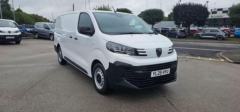 White New 2025 Peugeot Expert Van | £21,900 (Fair price) - Image 1/4