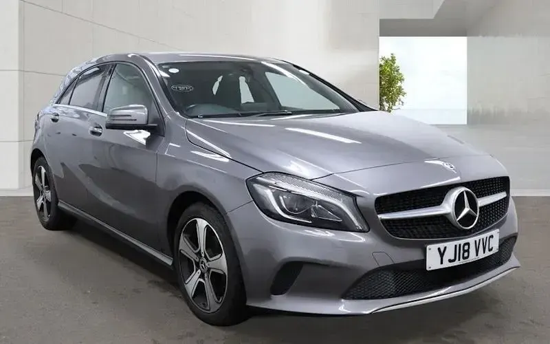 Usado Mercedes A180 Sport Edition 109 HP (80 kW) 2018 Citadino